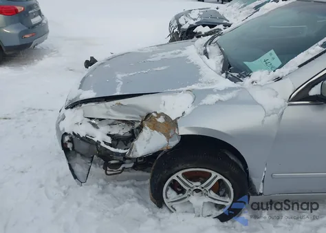 2005 Honda Accord 2.4 Ex z USA, uszkodzony, nr VIN 1HGCM558X5A180698